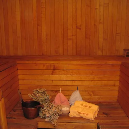 Beachside Strautini Guest house *